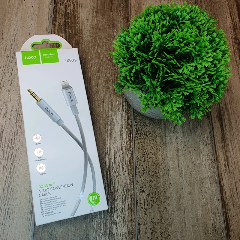 Лот из 12 шт. Аудио кабель (1 метр) переходник с iOS устройств на AUX (3.5 мм) для айфонов от Hoco UPA19