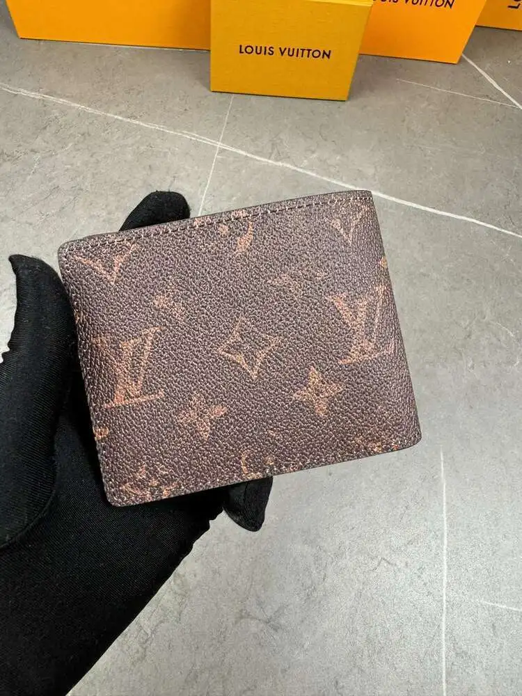 точная копия 1:1 КошелеК В Стиле Louis Vuitton Он Изготовлен Из Холста С Покрытием Кожи