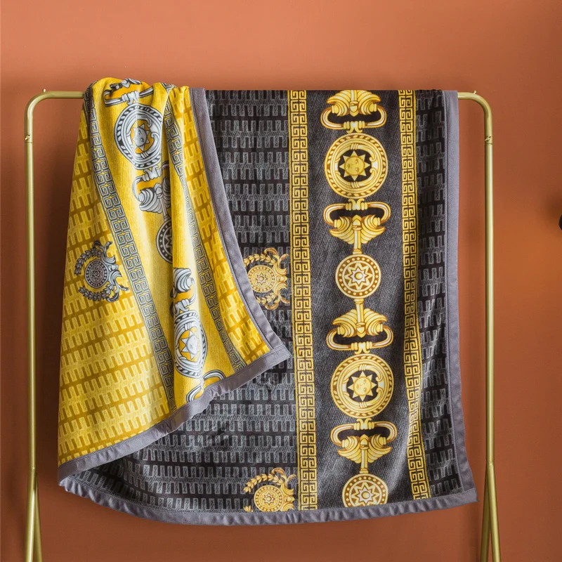 

Luxury Blanket Air Conditioning Blanket Thickened Flannel Double Sided Printing Gift Blanket Exquisite Binding Suitable For All