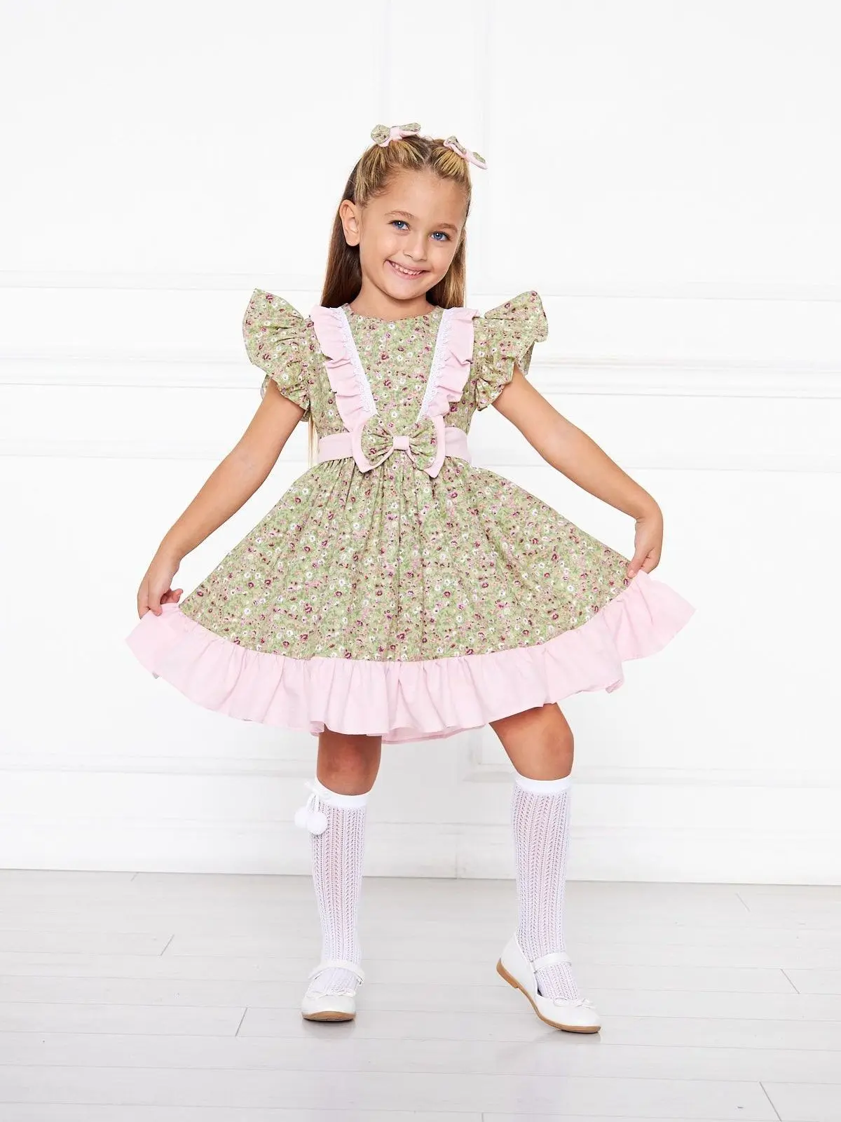 

Baby Girl Green & Cream Floral Dress 0-9 Years Lace Pom Pom Bow Cute Princess Elegant Style Birthday Party Cotton Material