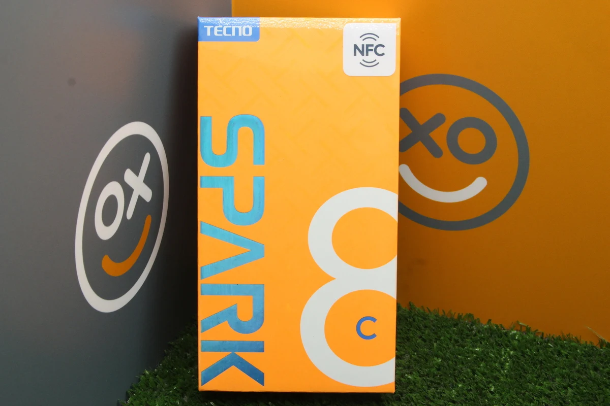 Телефон Tecno Spark 8C 64Gb