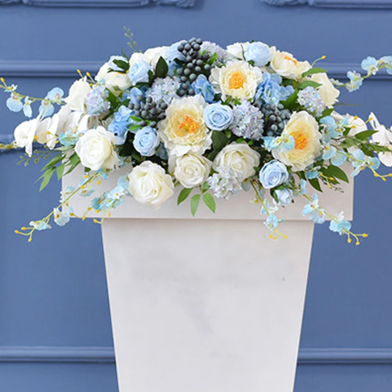 Искусственный шелковый цветок