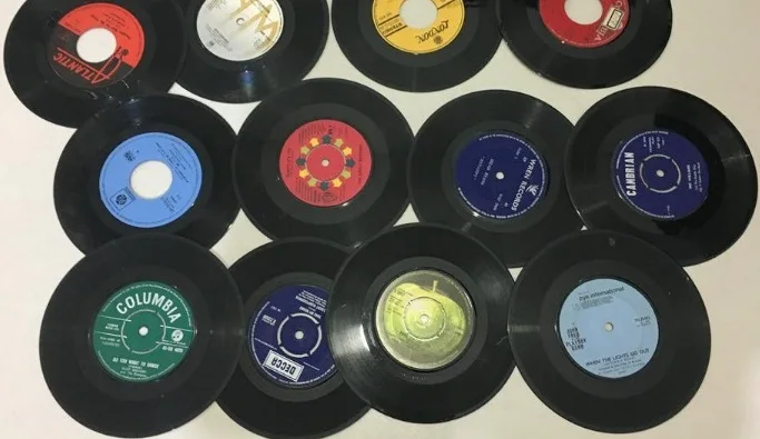 Genuine 45RPM 7inch 17.8cm Oldies Vinyl Records LP Disc Classic Music Can be hear in phonograph and used as interior decoration