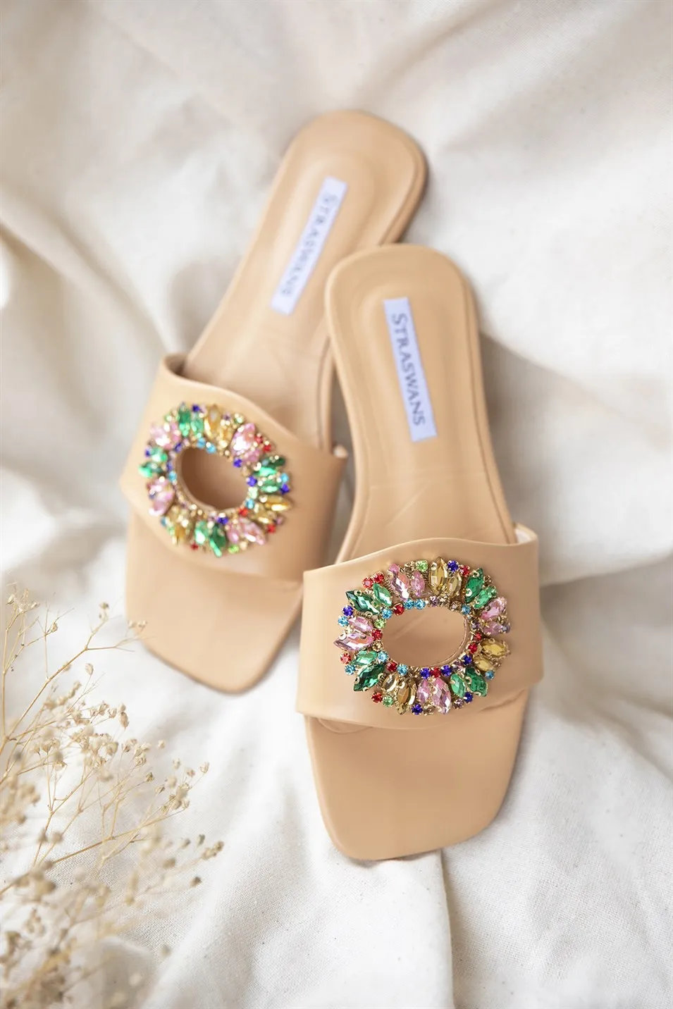 

Женские сандалии на плоской подошве, летние Украшенные украшенные искусственными балетками, модные уличные тапочки, роскошная обувь на пло...