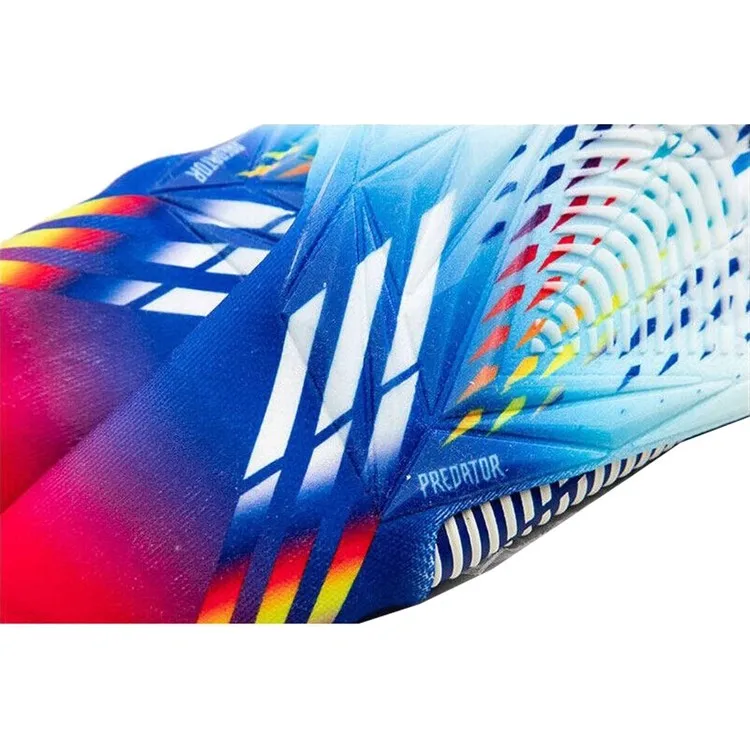 Рисунок 3 - Вратарская перчатка Adidas Pred