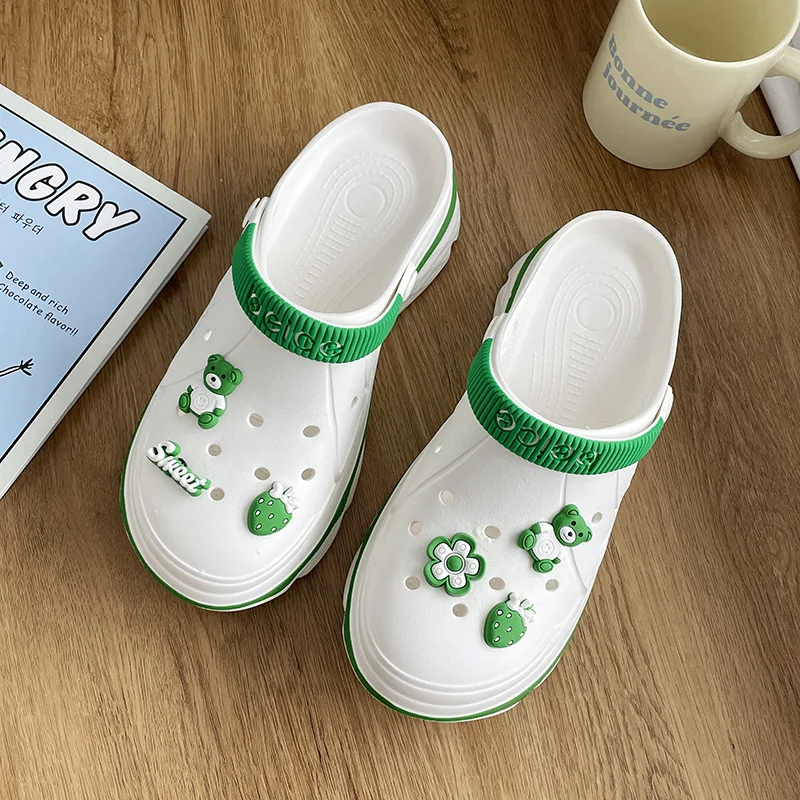 Women Sandals Hole Shoes Girl Beach EVA Light Home Slippers Outdoor Summer Wading Non Slip Sneaker Carton Crogs Female Hole Shoe