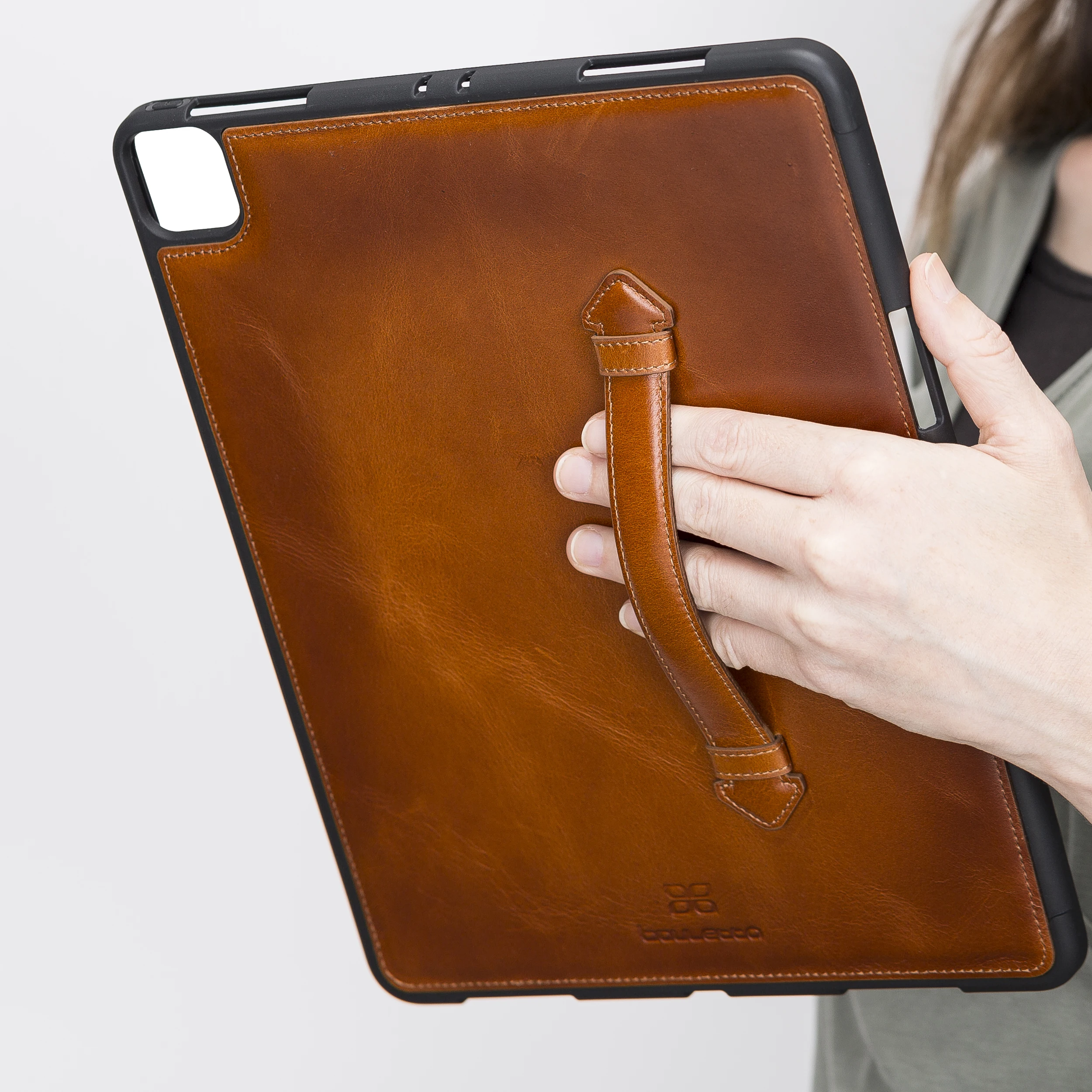

Чехол ручной работы из натуральной кожи для Apple iPad Pro 12,9 дюйма 3-го 4-го 5-го 6-го поколения с ремешком на руку и держателем для карандашей