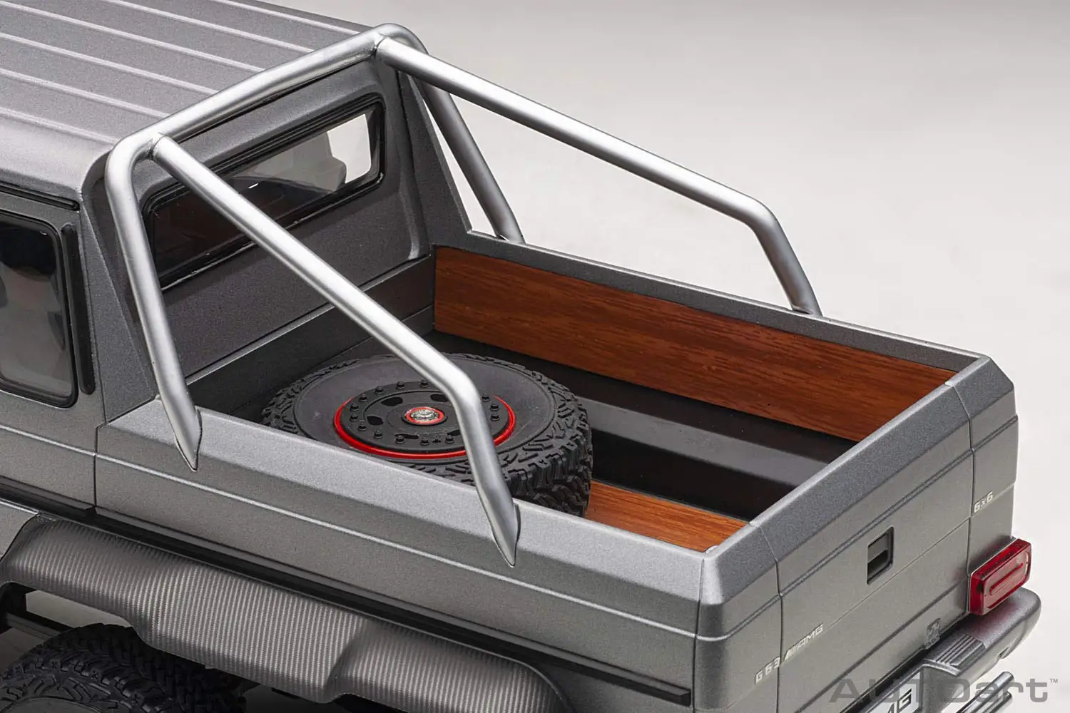 AUTOart 1/18 Mercedes-Benz G63 AMG 6X6 Матовый Серый металлик Готовое изделие 76308 |