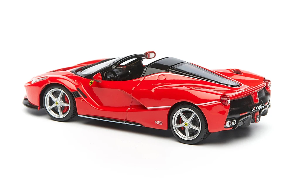 Peg Perego автомобиль Ferrari LAFERRARI 82700