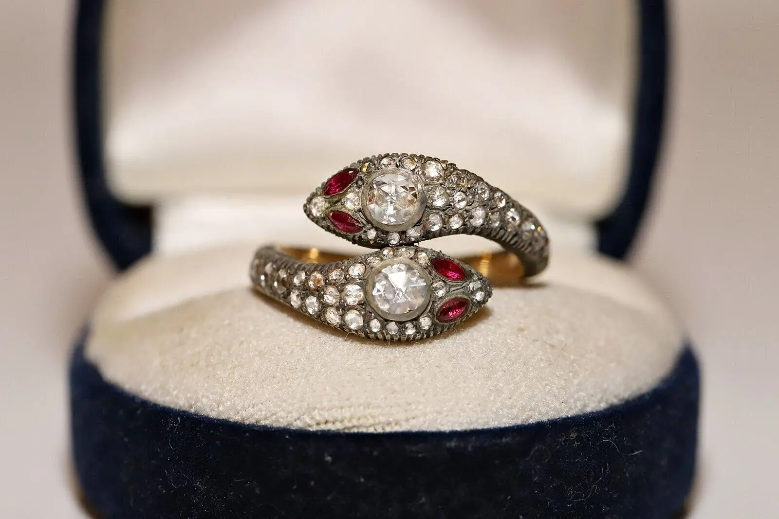 

Новинка, золотистое серебристое кольцо 14K с натуральной искусственной кожей и рубиновым змеиным камнем