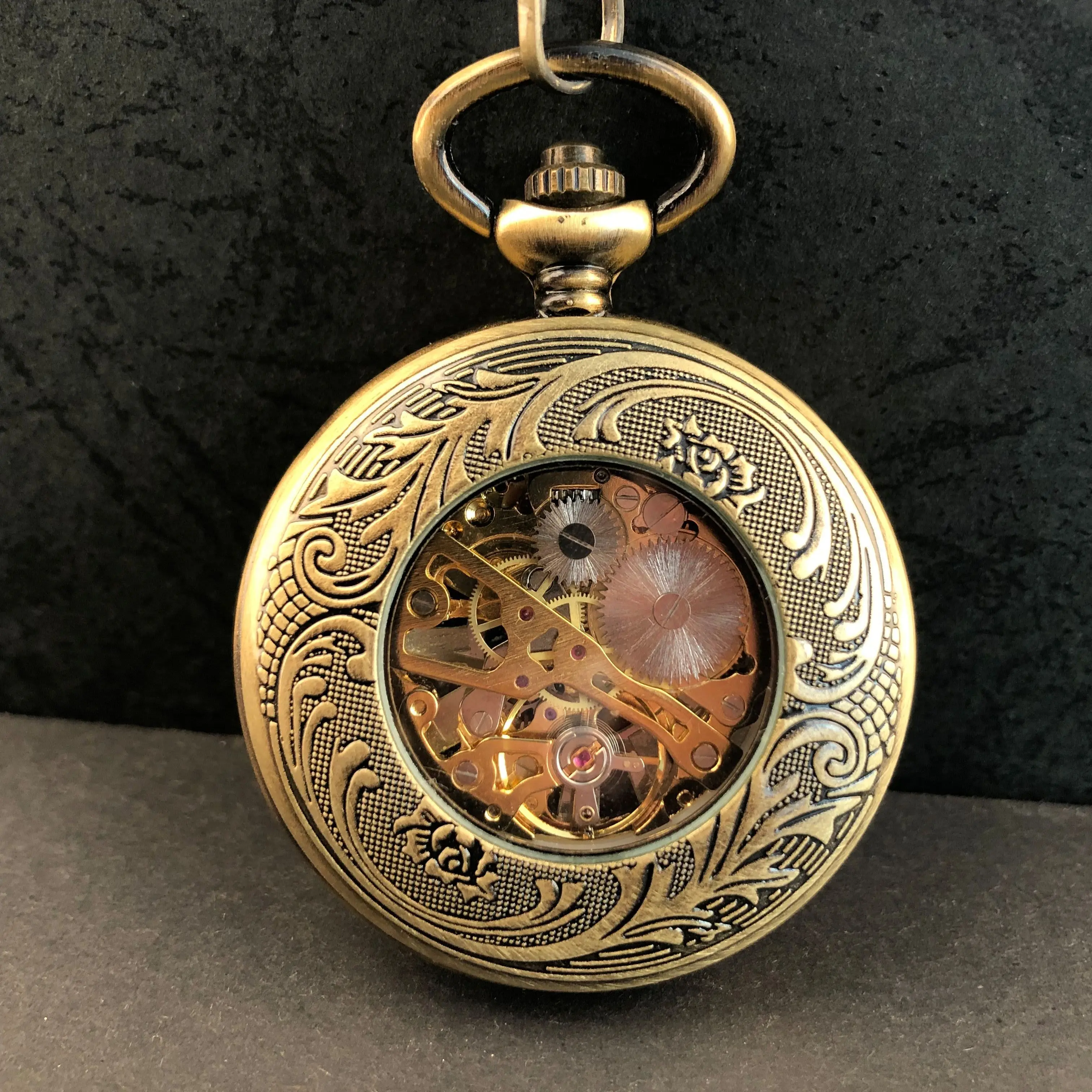 New Arrival Minimalist Artistic Mechanical Roman Numerals Pocket Watch Necklace Pendant Gifts For Women Or Man
