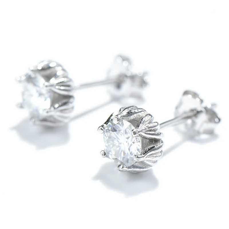 

0.5 Carat Moissanite Stud Earrings For Women Top Quality 100% 925 Sterling Silver Sparkling Wedding Jewelry Anniversary Gift