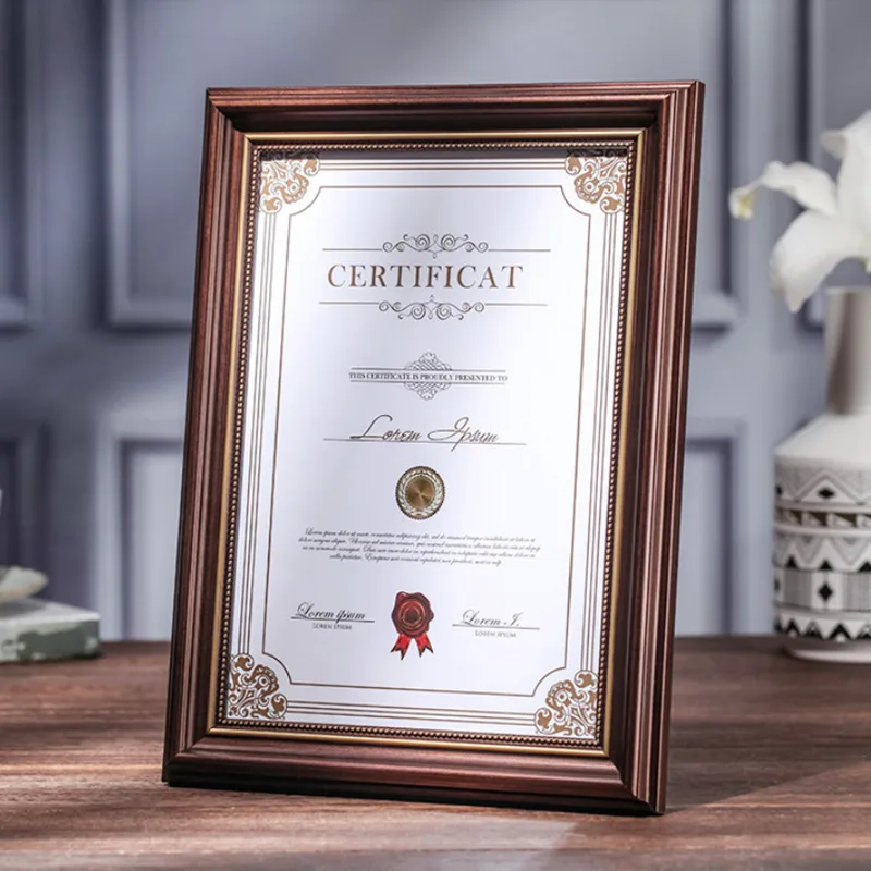 Рамка для фотографий в европейском стиле