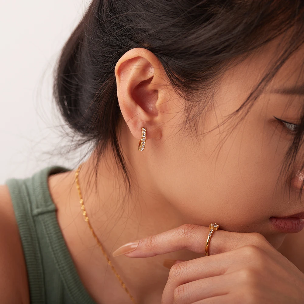 Uworld 18K Позолоченные Зеленые циркониевые U-образные серьги из нержавеющей стали с