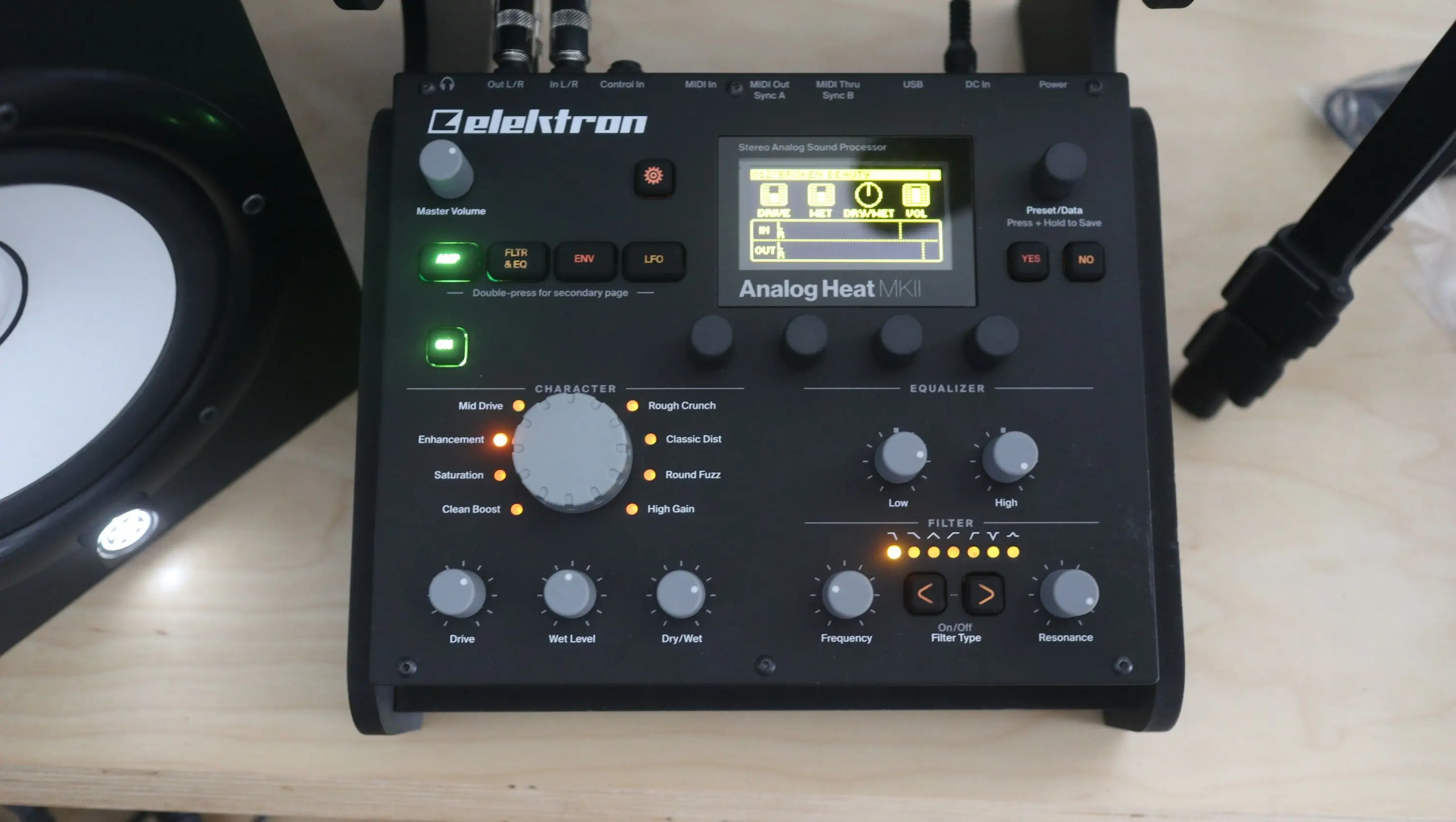 

Большая скидка, распродажа, Аналоговый процессор Elektron Heat + FX Dynamic Sound