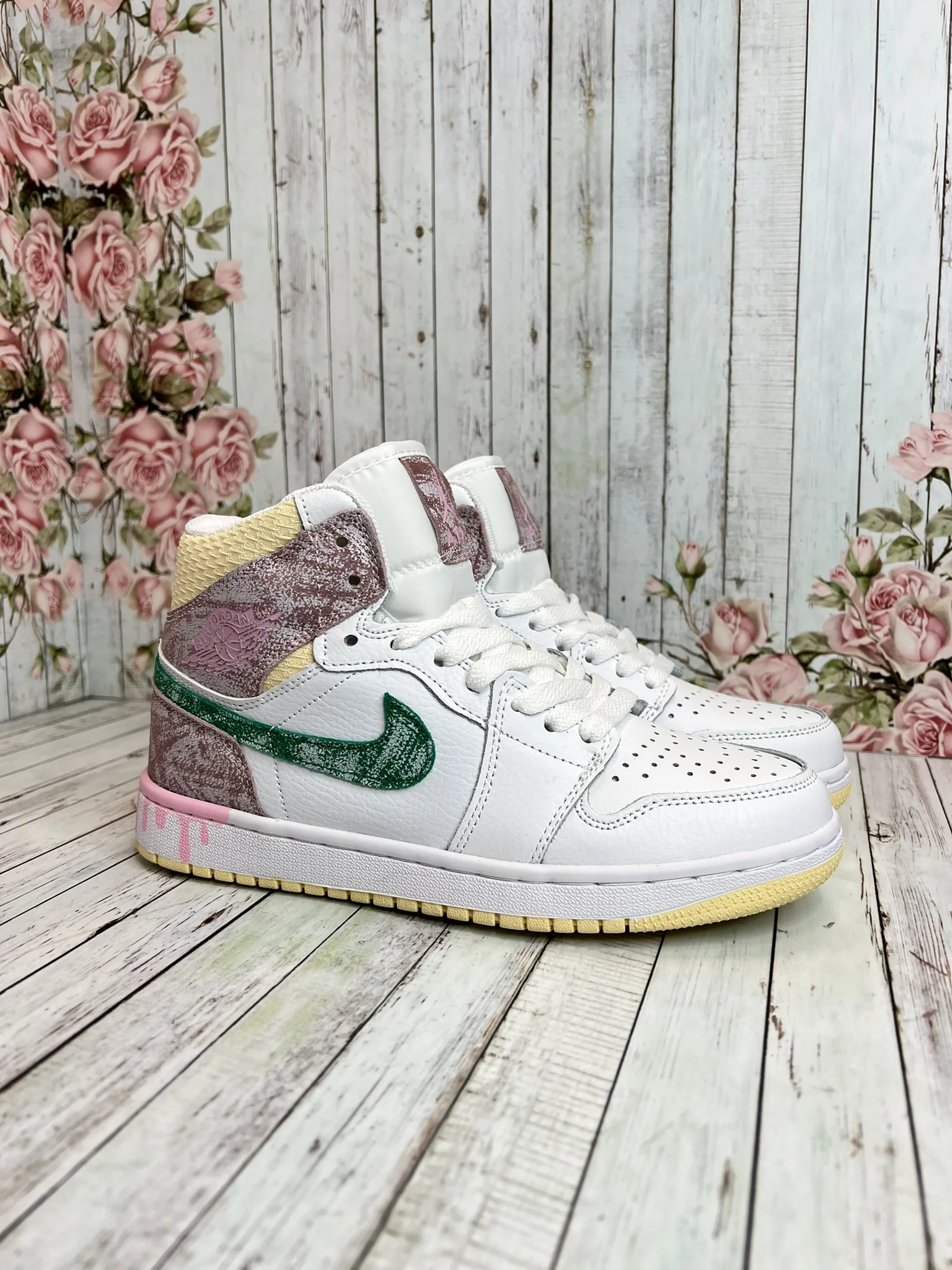 Кроссовки Nike AIR Jordan (Джордан) белые с розовы