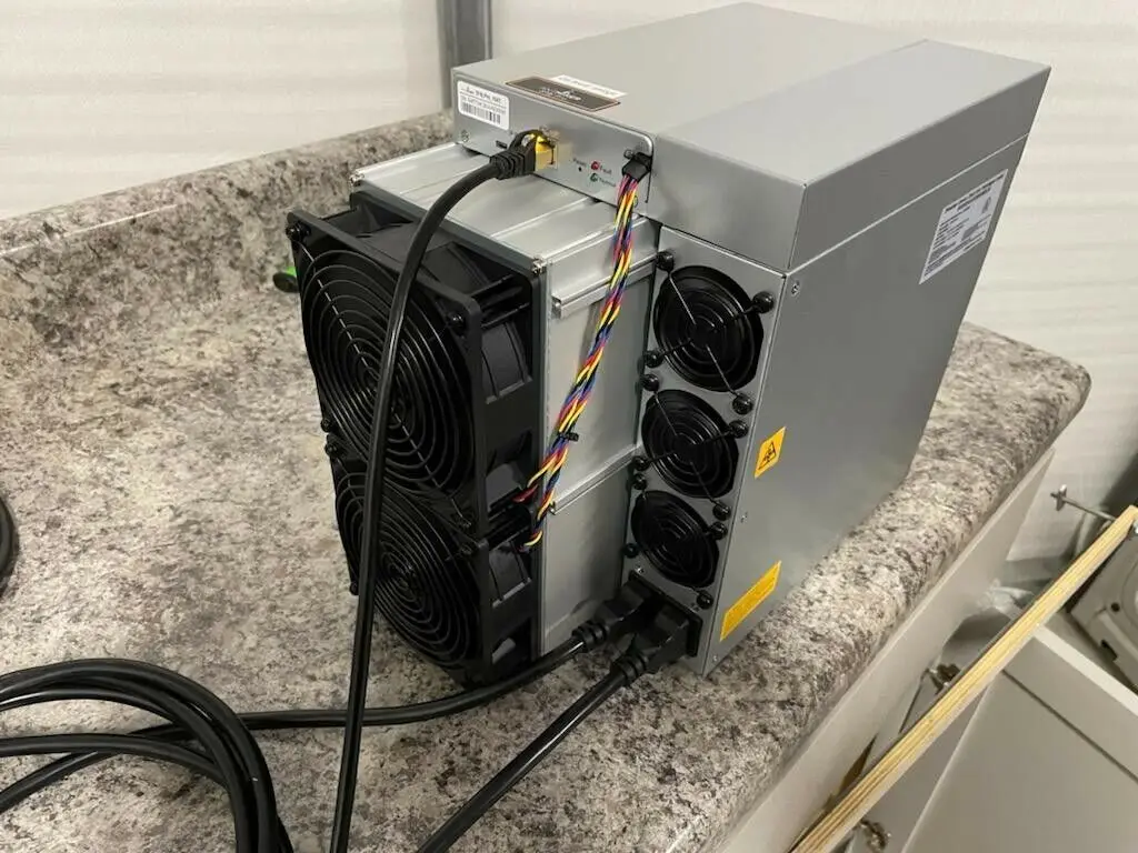

Купите 2 и получите 1 бесплатную Биткоин-Майнер Bitmain Antminer S19J Pro 104TH 3050W
