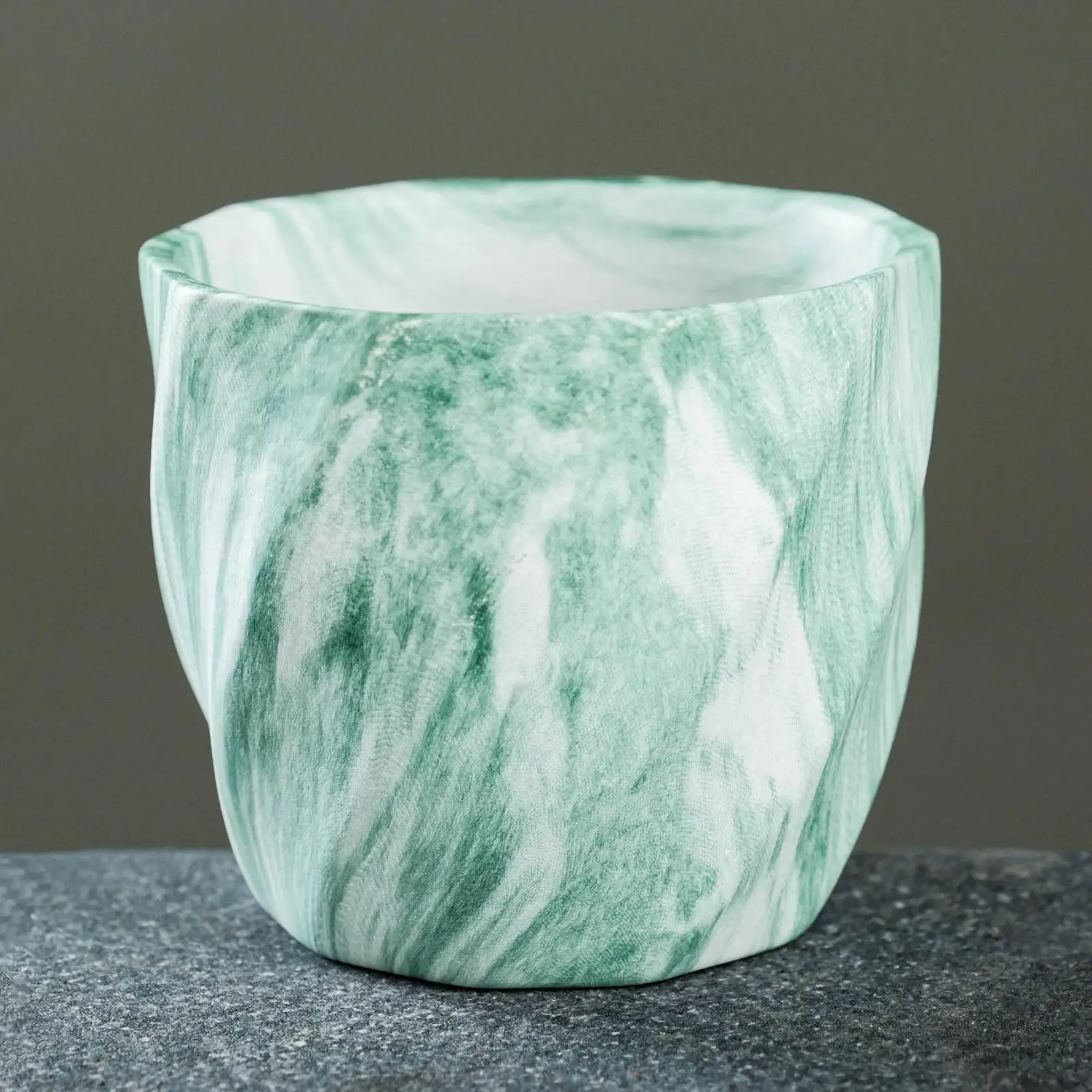 Мраморный горшок для цветов. Мраморный горшок. Мраморные цветочные горшки. Горшок под мрамор. Горшок цветочный ломоносовская керамика.