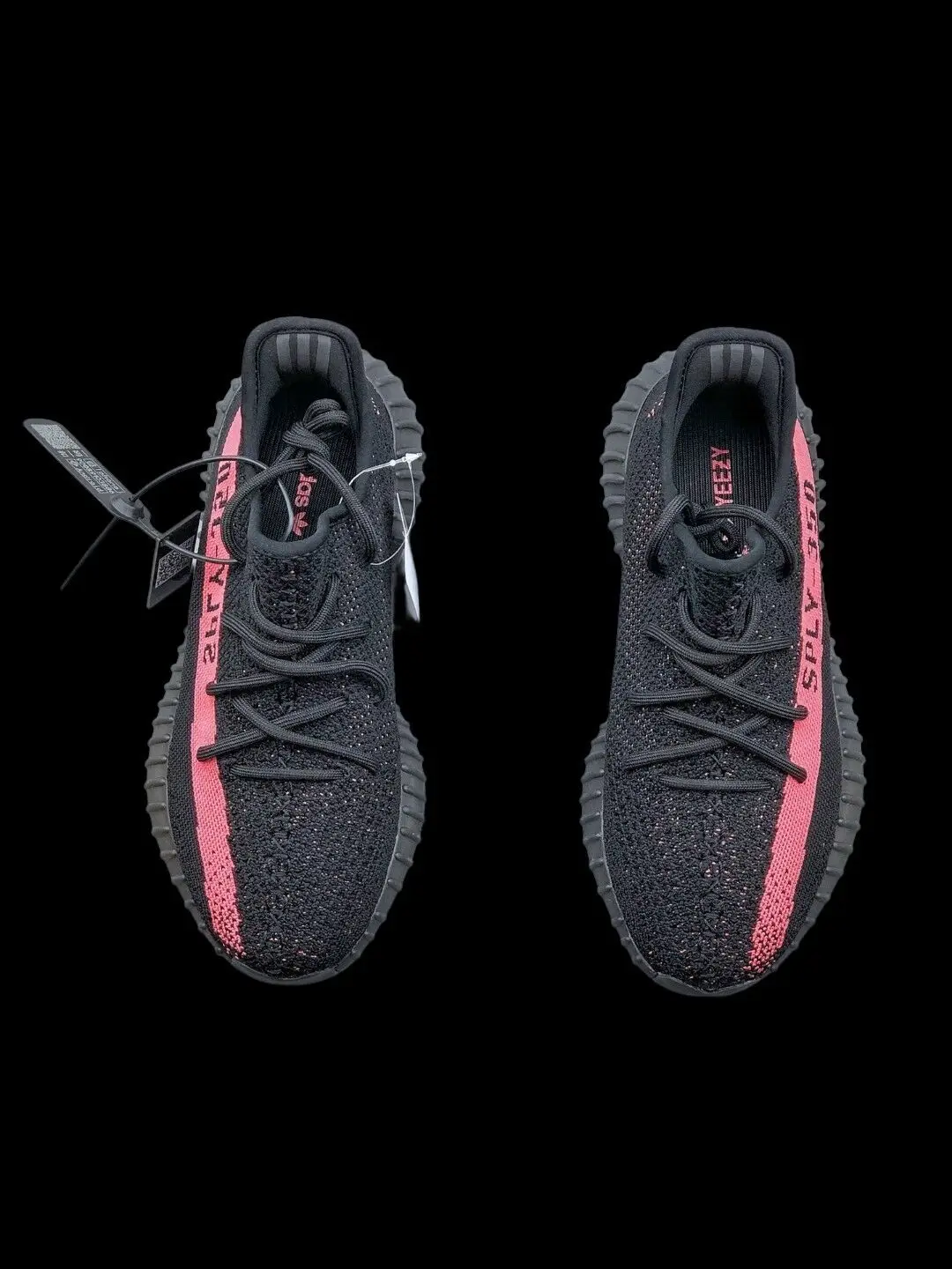 Кроссовки Yeezy Boost 350 V2 черные в соотношении 1:1