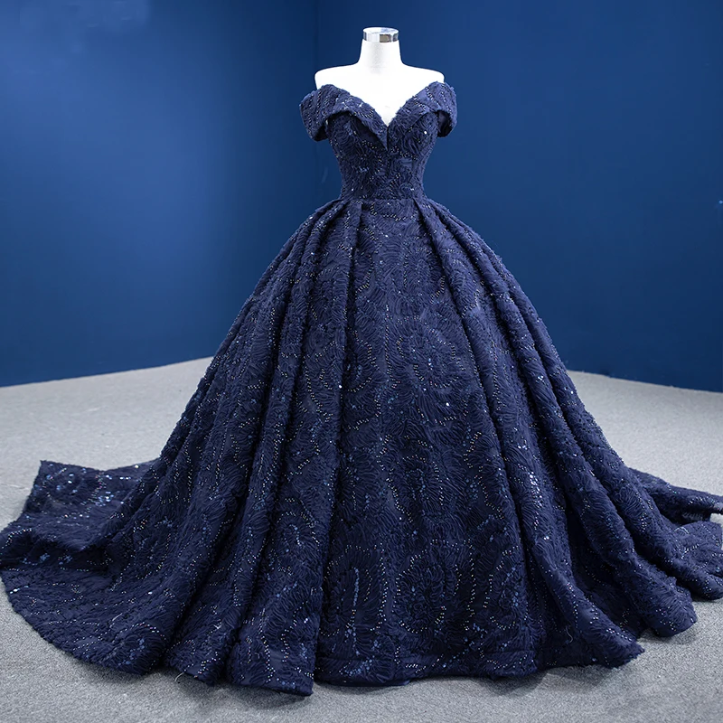 Рисунок 4 - Элегантные вечерние платья темно-синего