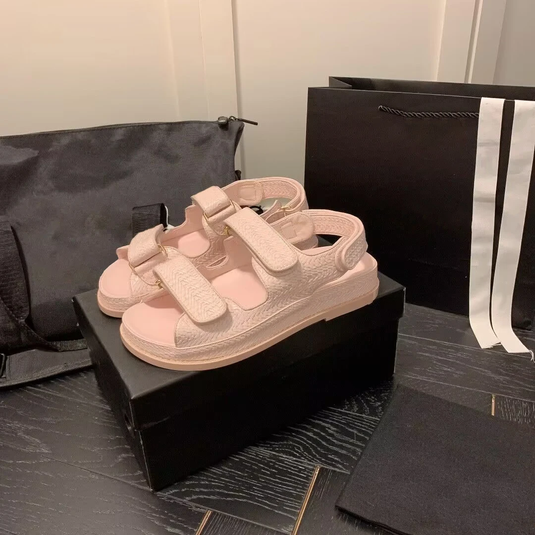 2023 new high quality women's sandals luxury designer beach summer mesh round toe flat thickened plaid leather daddy sandals