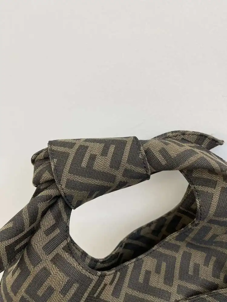точная копия 1:1 Стиль Fendi Новая Старая Цветочная Сто Сумок На Плечо Пригородная