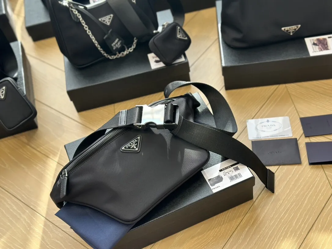 Нейлоновая Сумка В Стиле 35см*16см