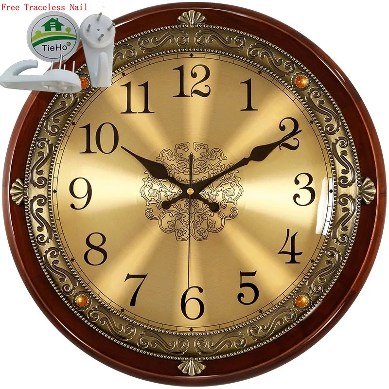 Настенные часы из цельного дерева