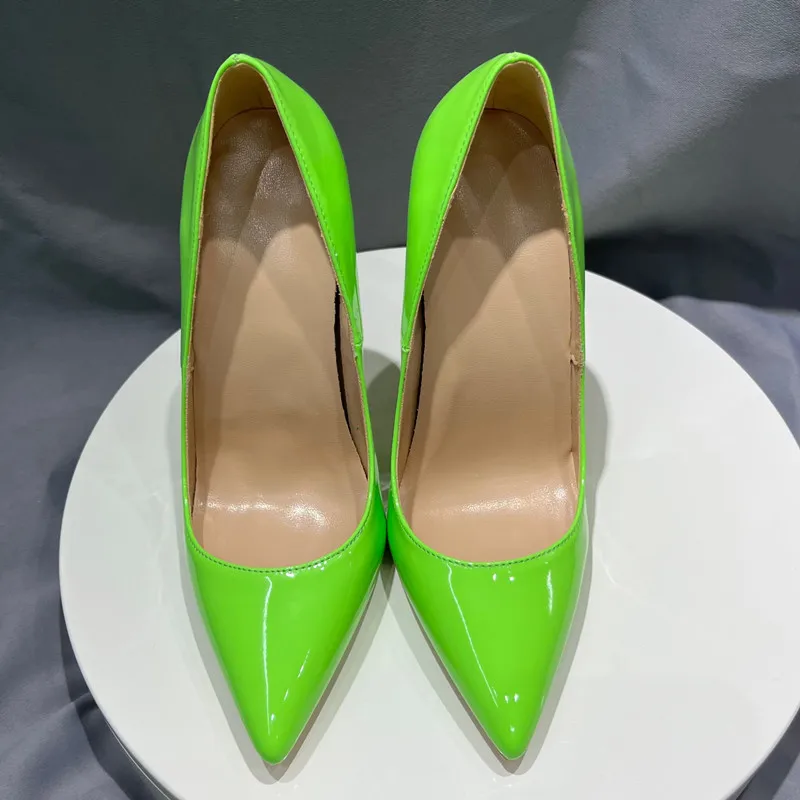 Женские туфли на очень высоком каблуке флуоресцентные зеленые с острым носком