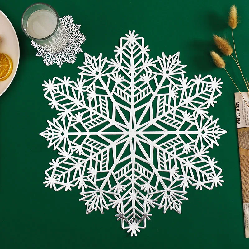 

4/6PCS Snowflake Placemat Table Mat PVC Placemats Hollow Insulation Coaster Pads Bowl Mat Home Party Restaurant Christmas Decor