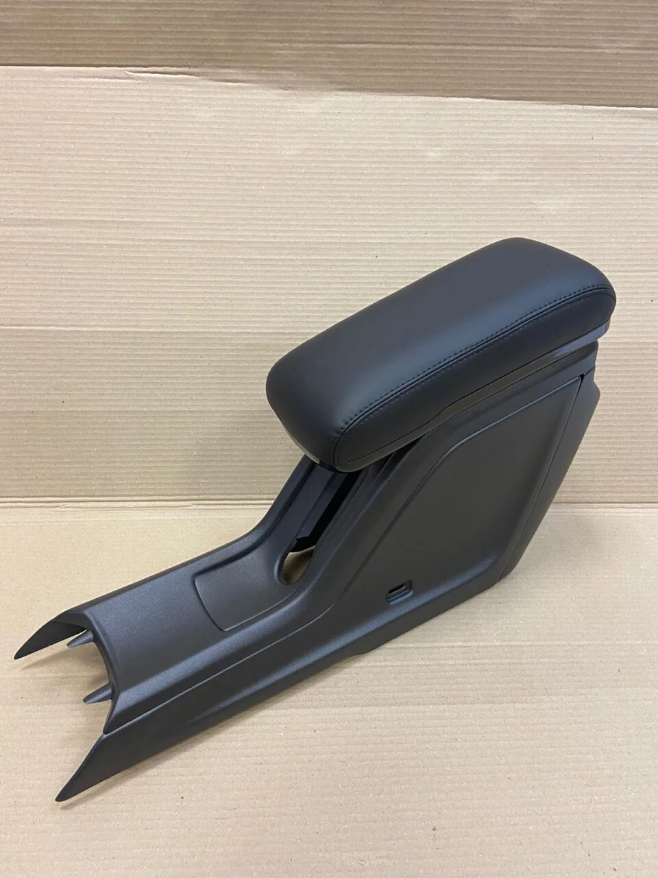 Штатный Подлокотник Веста Купить