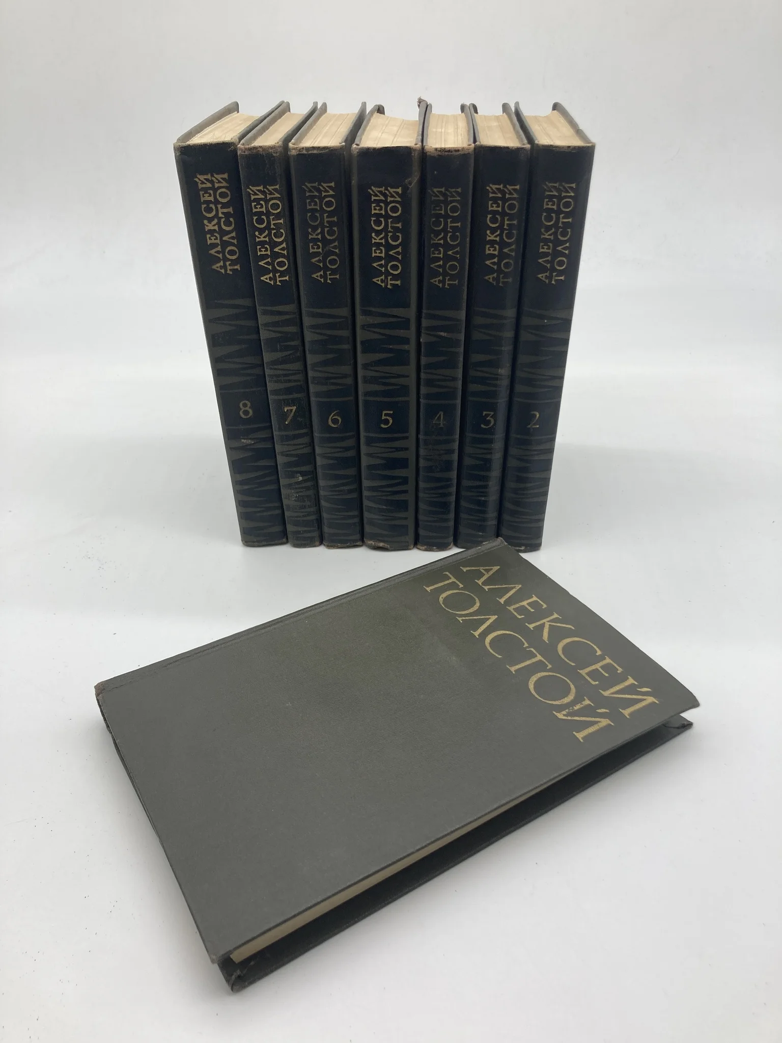 Алексей Толстой в 8 томах (комплект 8кн.) |