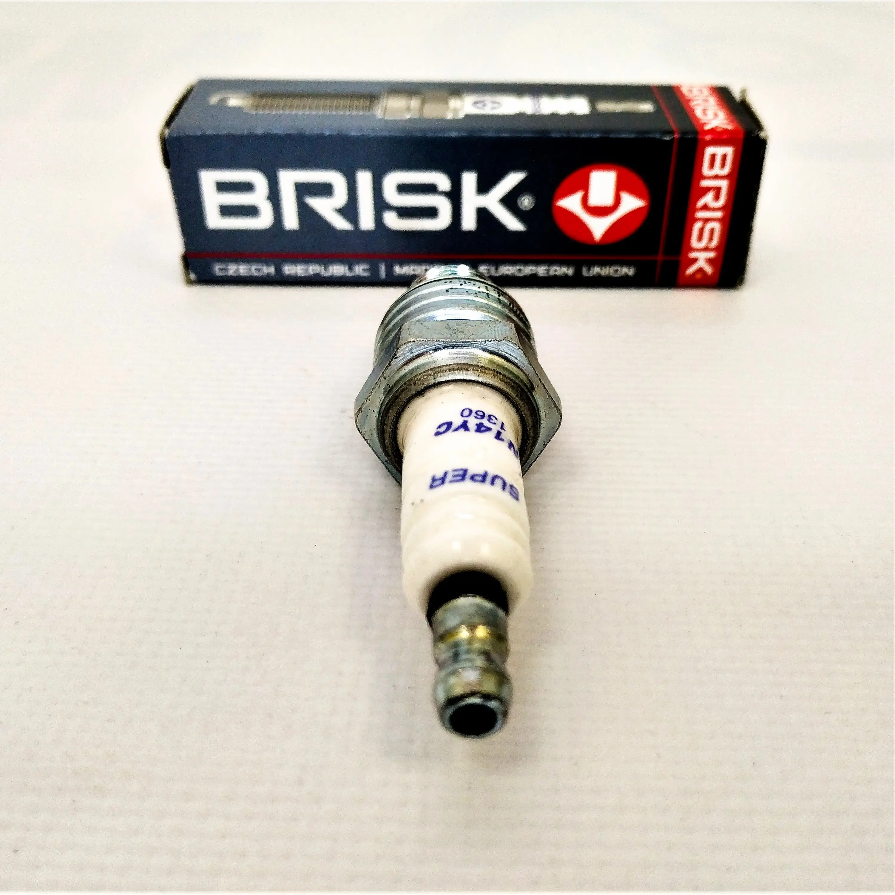 Свеча Brisk N14 YC мотоцикла Урал Днепр Иж Восход Минск Ява (комплект 2шт.) |