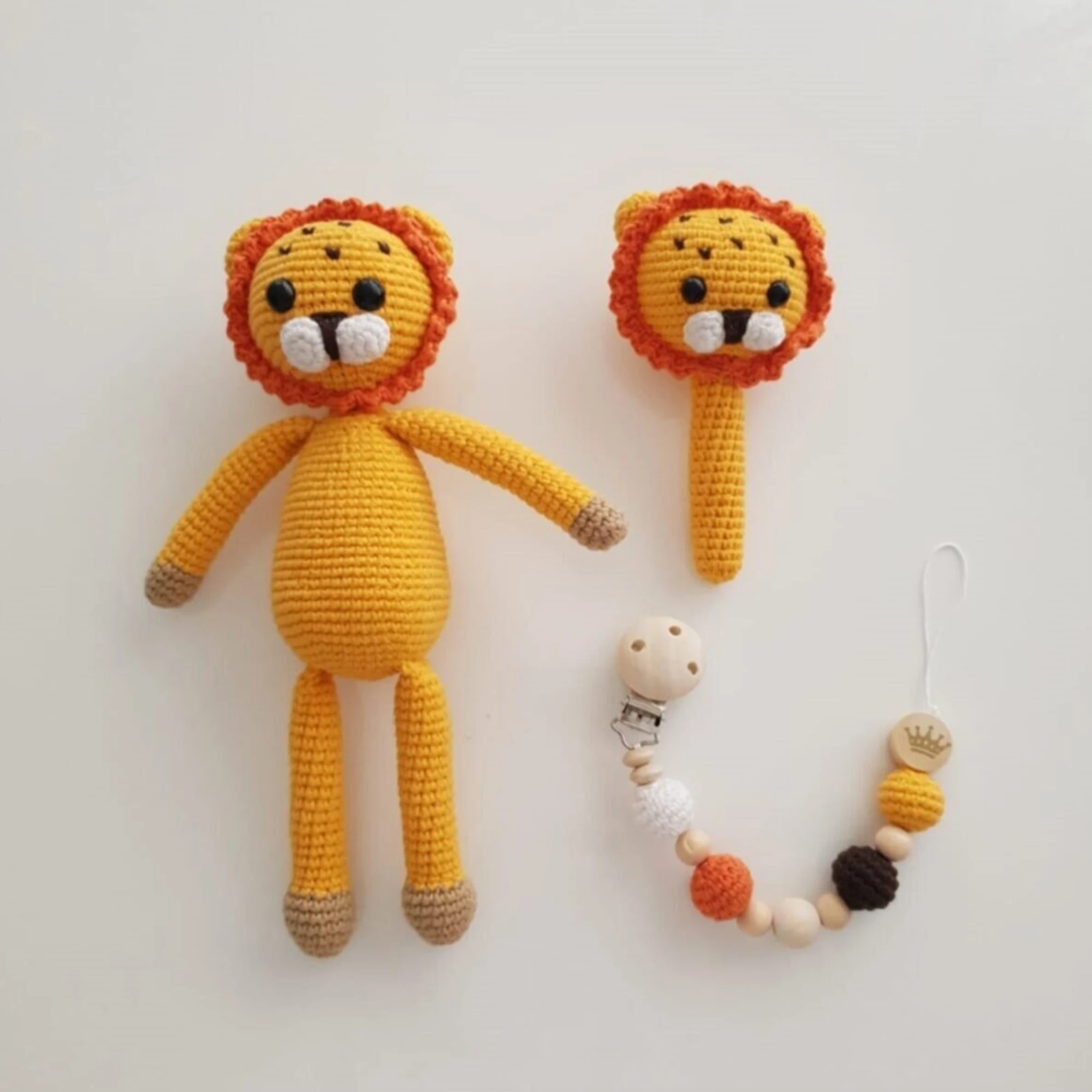 

Amigurumi погремушка в виде льва набор органических вязаная игрушка моющиеся куклы ручной работы спящий спутник для новорожденных милая кукла ...