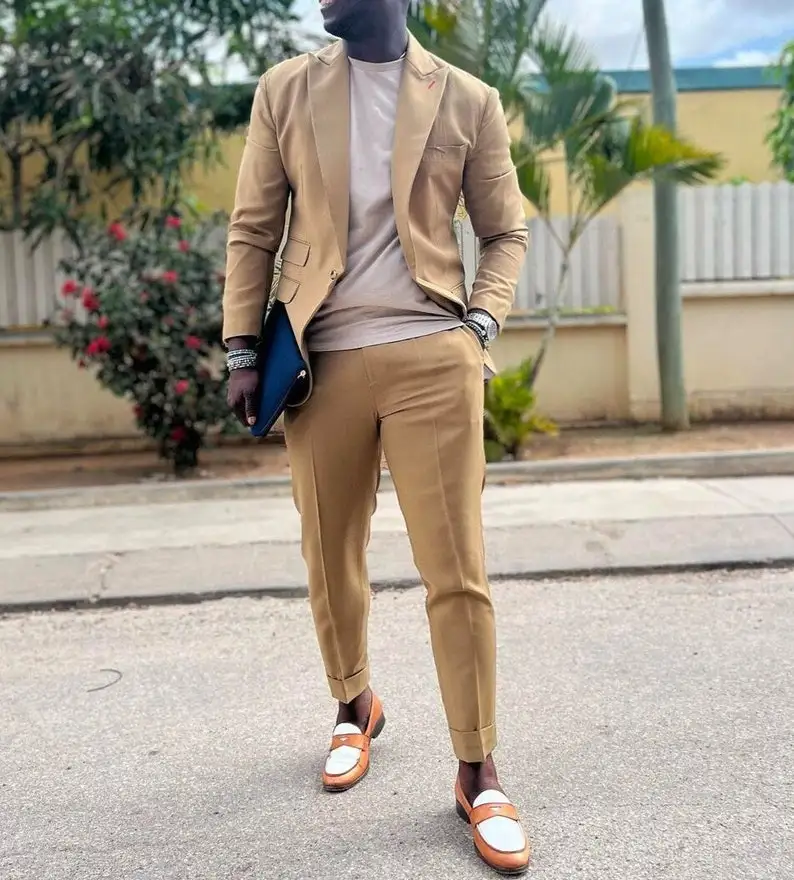 

Костюм мужской деловой из двух предметов, модный пиджак с пиковым отложным воротником и брюки, приталенный силуэт, на свадьбу