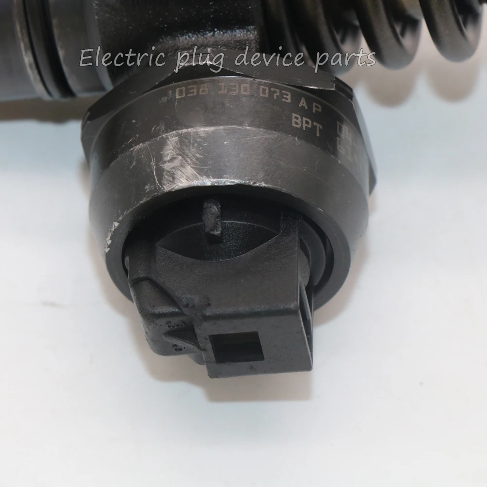 Топливный инжектор OE # 038130073AP для VW Caddy III 2 0 d 038130079HX 0414720221 0414720271 0986441512 0986441562