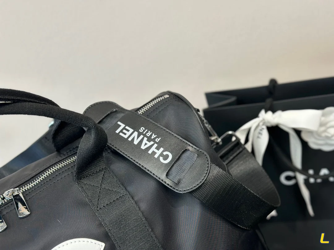 Сумка-тоут 2024 Chanel Новая женская сумка-кошелек через плечо Модная