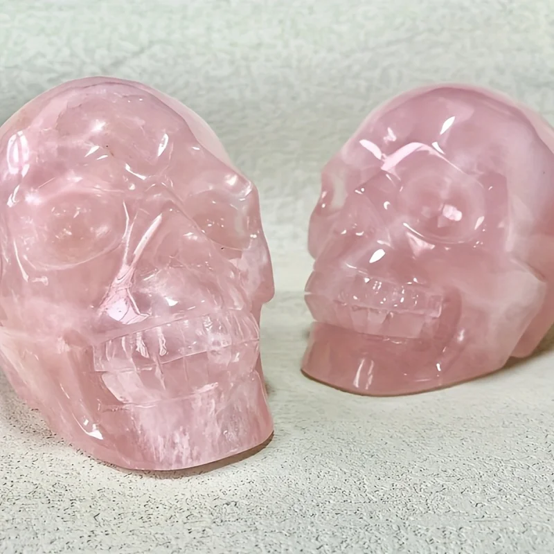 Хрустальная скульптура черепа из розового кварца