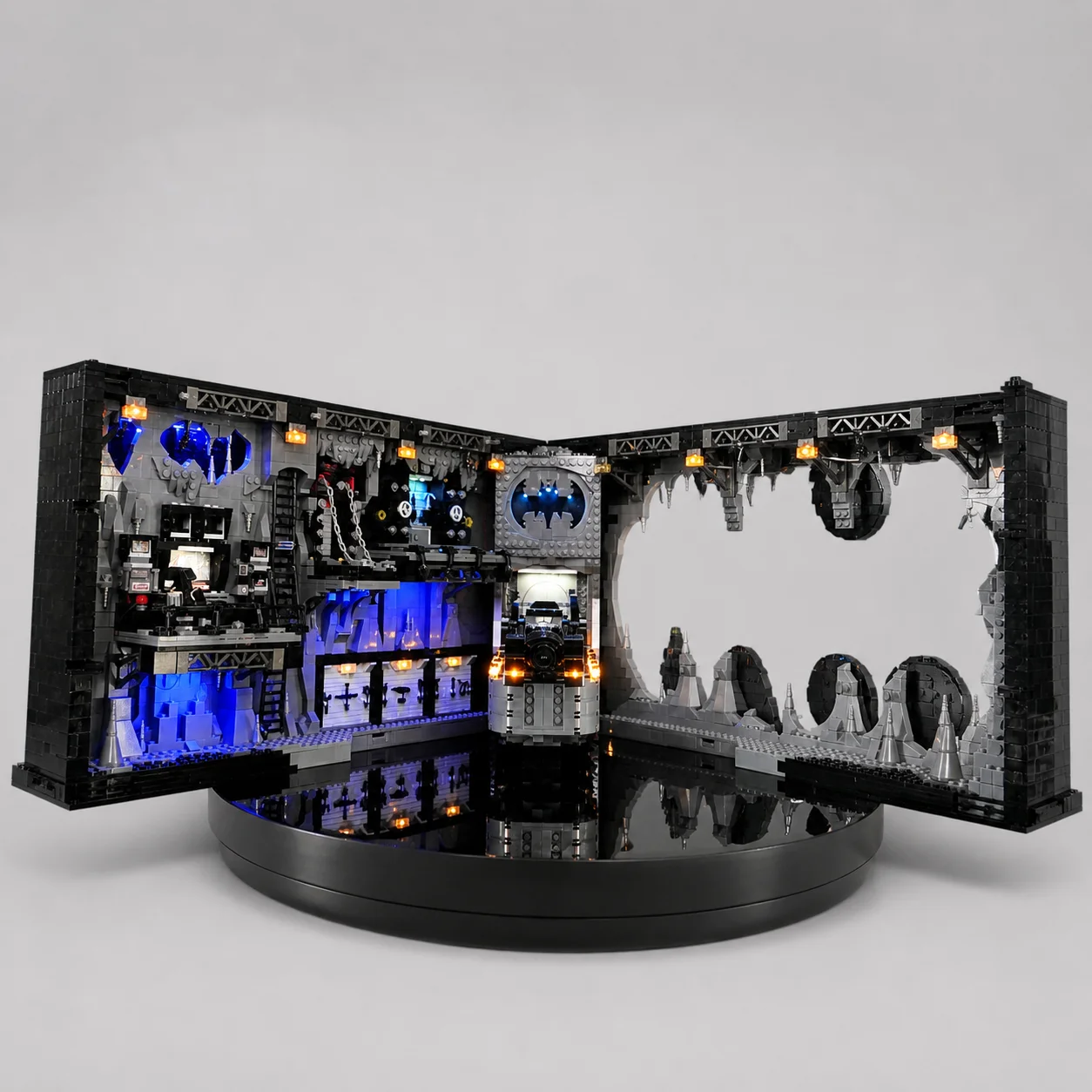 Фото Комплект светодиодного освещения для конструктора 76252 Batcave Shadow Box, набор для самостоятельной сборки, декоративная подсветка, совместимая модель (кирпичики в комплект не входят) №1