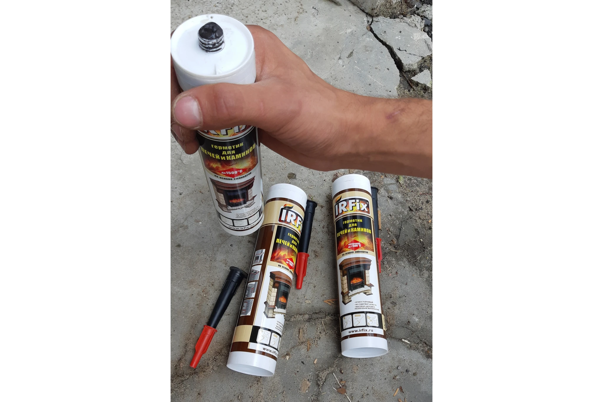 Герметик для печей и каминов IRFIX +1500 High Temperature Sealant черный 310 мл 20015 |