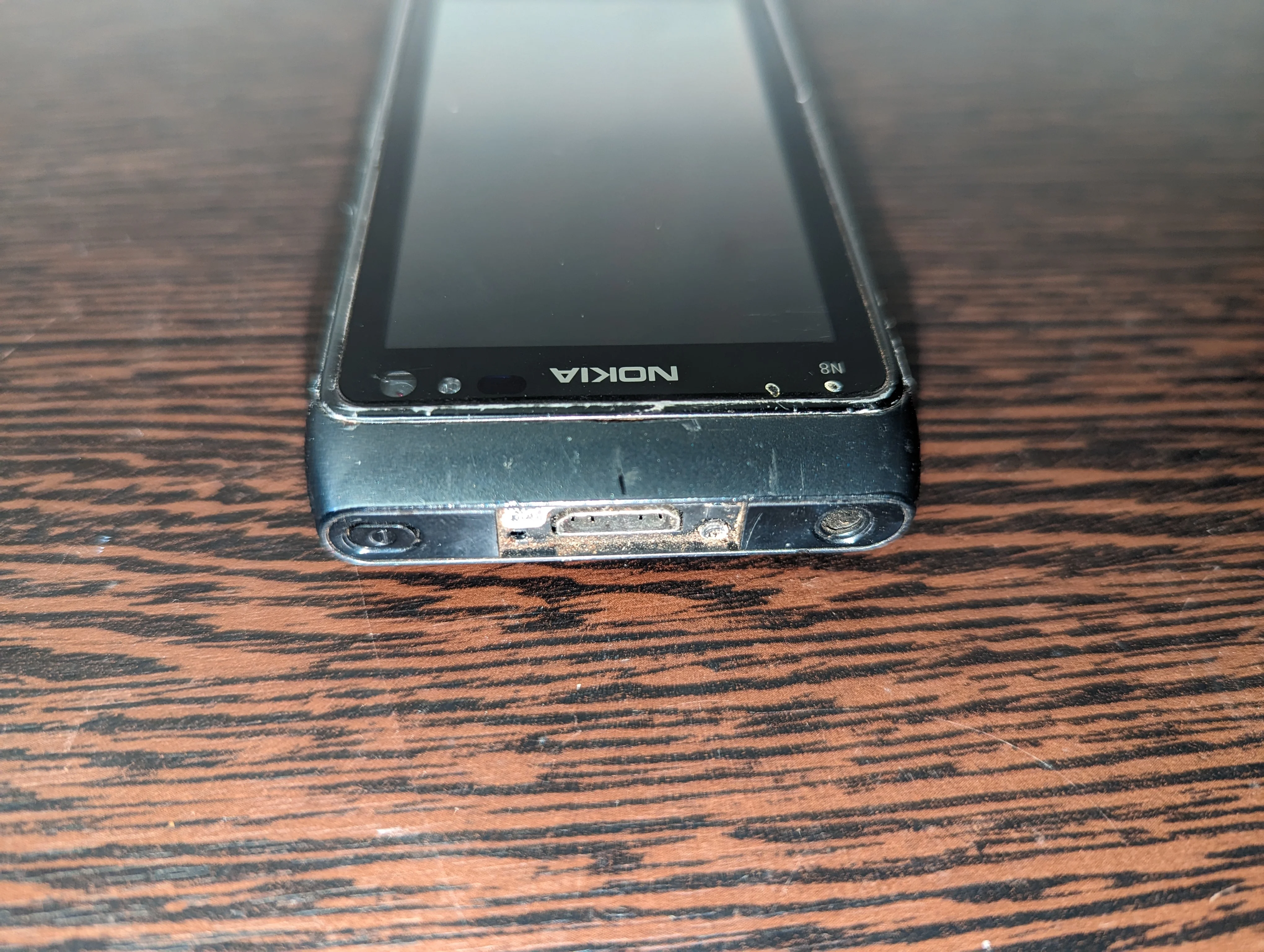 Nokia N8-00 RM-596 телефон под восстановление, на запчасти или в коллекцию,  б.у.