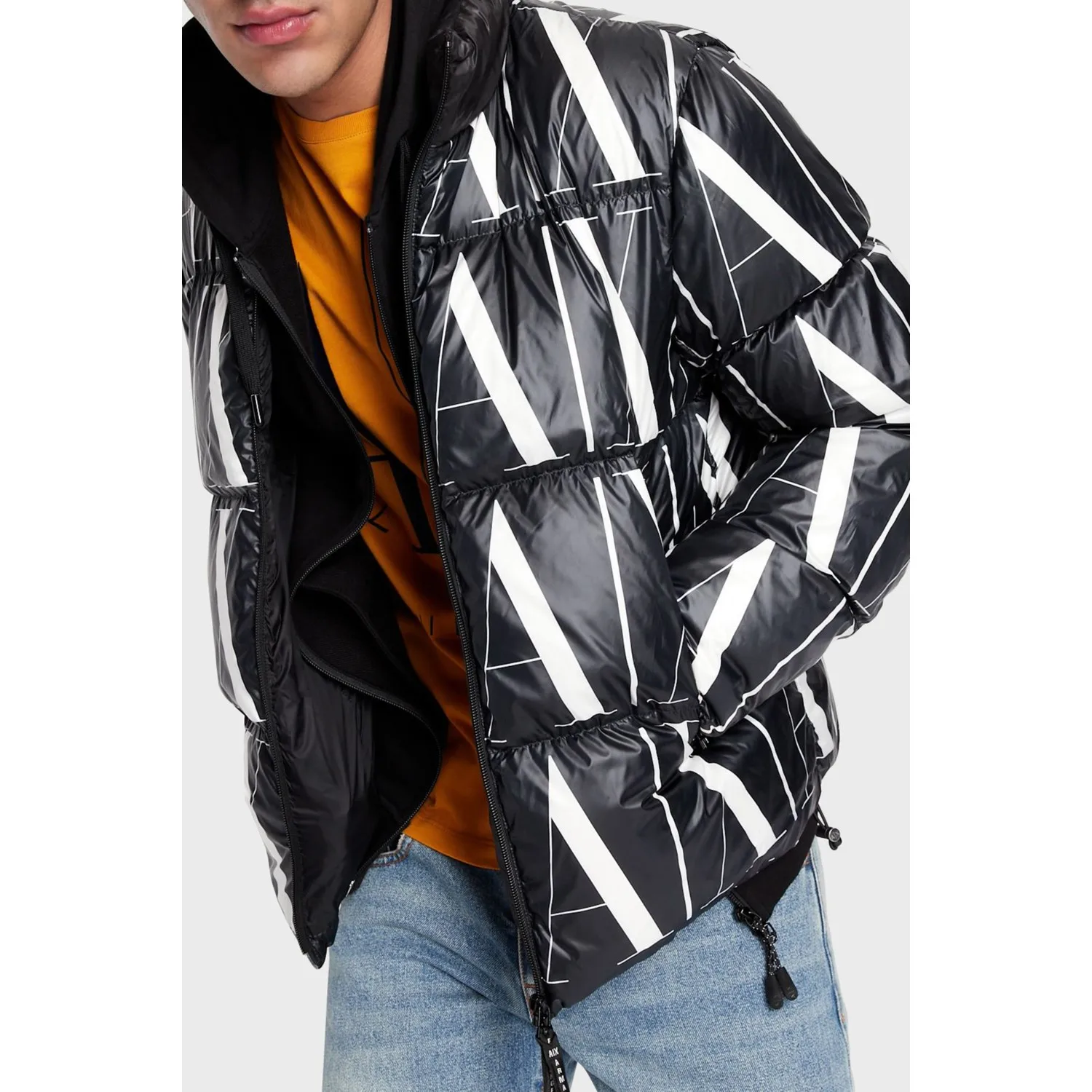 Рисунок 4 - Armani Exchange Регулярные надувные