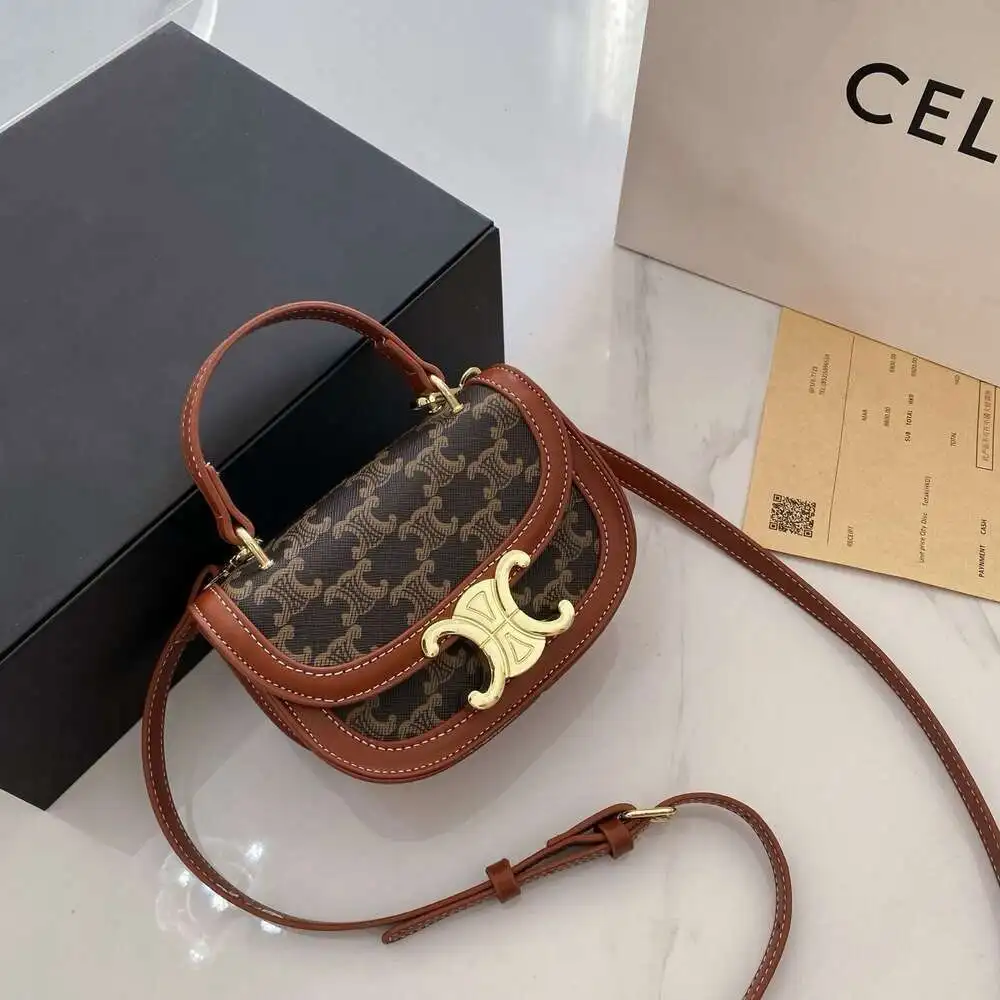 Точная Копия 1:1 В Стиле MINI BESACE CLEA С МонограММой ИЗ БЛЕСТЯЩЕЙ ТЕЛЯЧЬЕЙ КОЖИ