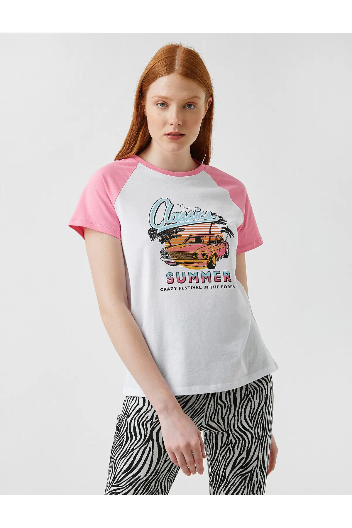 Короткая обычная футболка с девизом Koton для женщин