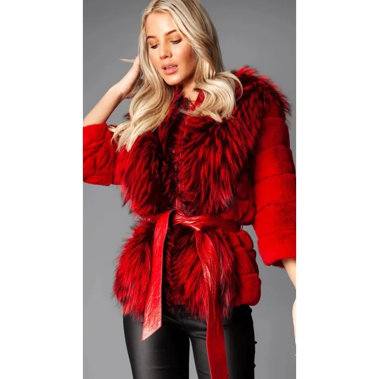 Рисунок 2 - Janbely Красное меховое пальто
