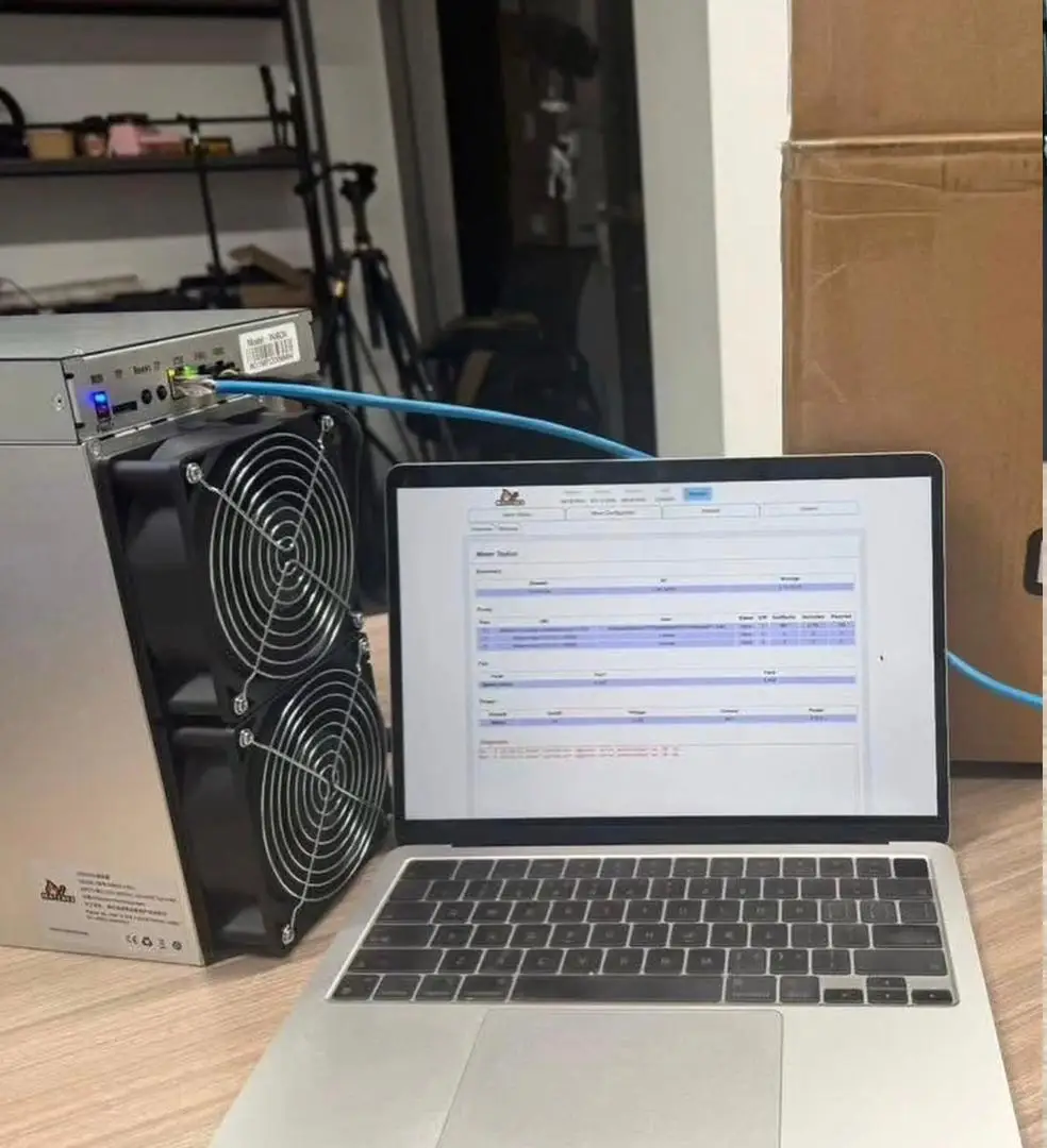 Фото Новинка! Купи 10, получи 6 бесплатно! В наличии: Майнеры ASIC Pinecone, INIBOX PRO 2.4G 1280W, INI Crypto Mining VersaHash Algo Blockchain №1