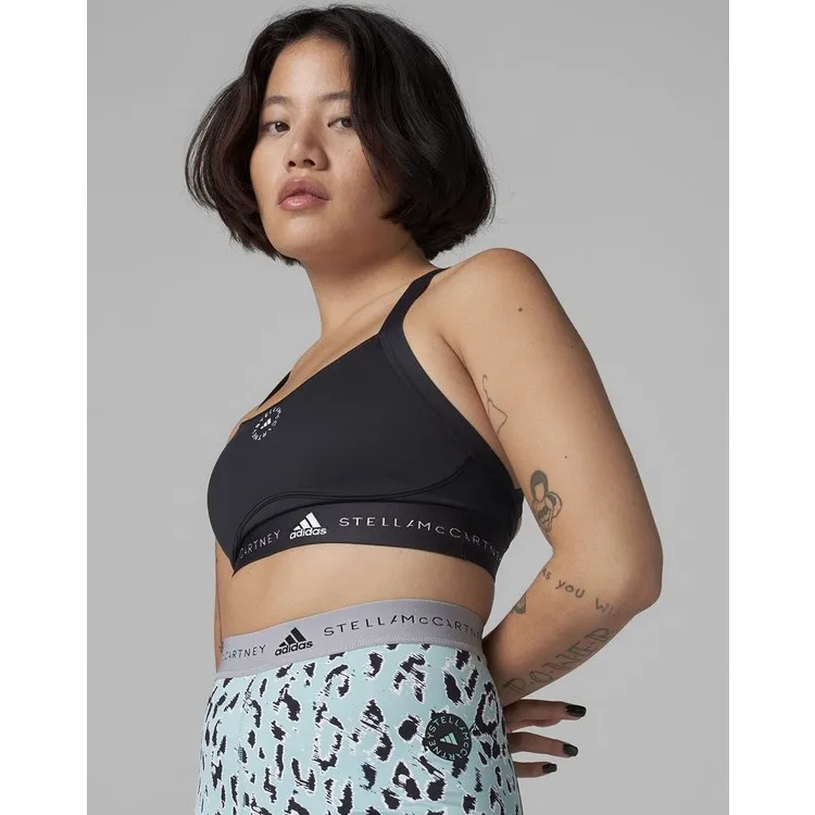 Рисунок 4 - adidas Черный спортивный бюстгальтер