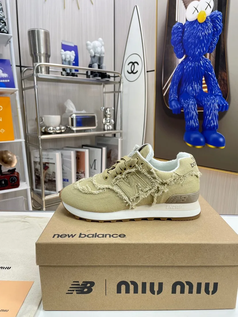 Мужская коллекция Miumiu X New Balance 574 в соотношении 1:1