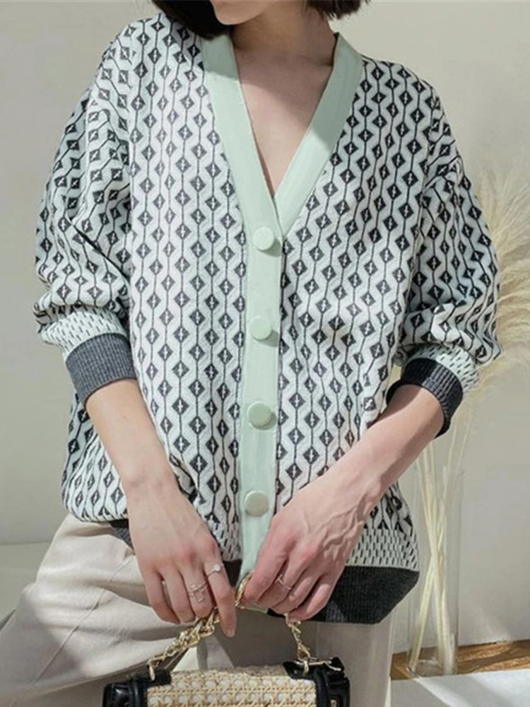 Korean Fashion Sweater Woman Winter 2022 Geometric Knit Top Loose Long Sleeve V-Neck knitwears Cardigans Preppy Style Sweaters