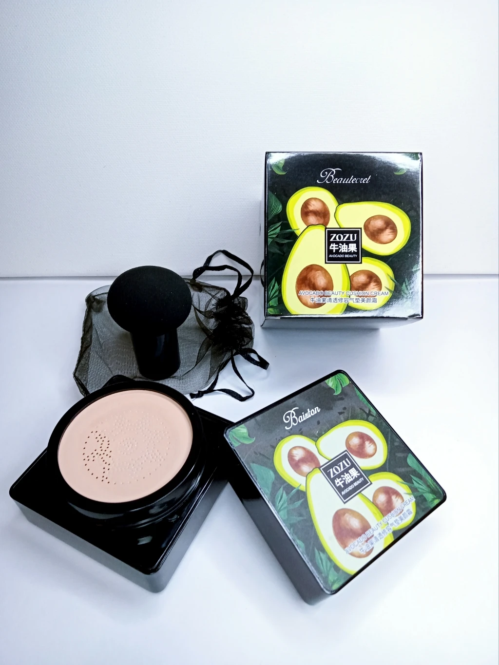 Кушон - тональный крем с экстрактом авокадо ZOZU/кушон со спонжем /Avocado